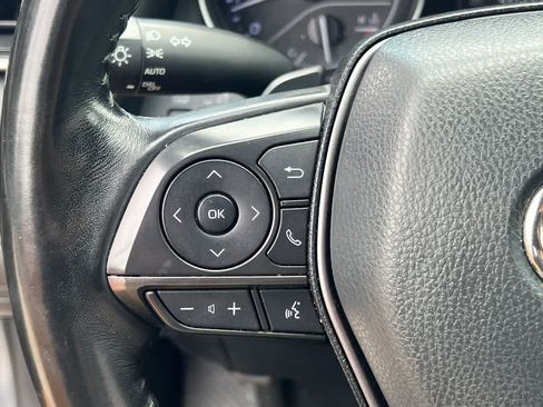 Used 2022 Toyota Camry SE FWD image 25