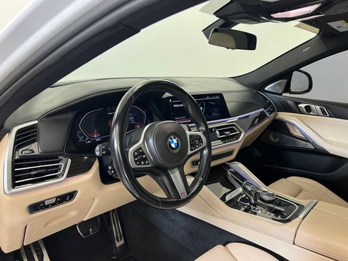 Used 2022 BMW X6 M50i w/ Executive Package image 4