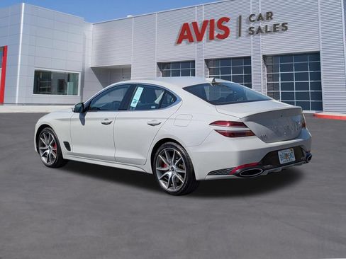 Used 2025 Genesis G70 2.5T RWD image 9