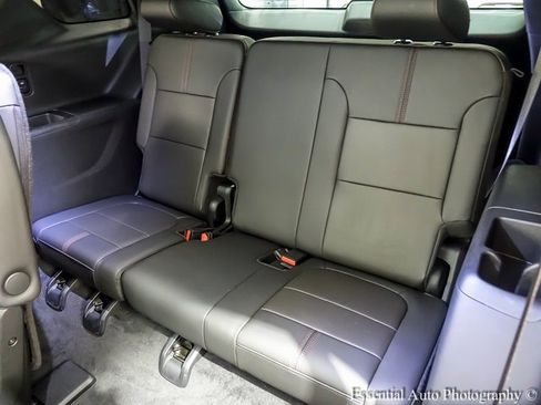 Certified 2023 Chevrolet Traverse RS image 12