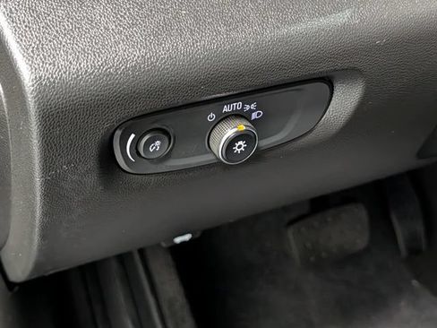Certified 2023 Chevrolet Traverse LT w/ Midnight/Sport Edition AWD/4WD image 17