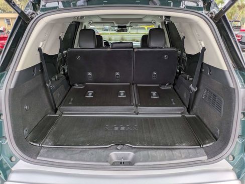 Used 2024 Nissan Pathfinder Platinum w/ Black Appearance Package image 13