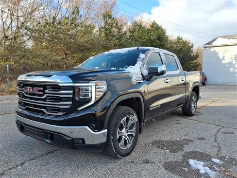 Used 2025 GMC Sierra 1500 SLT image 3