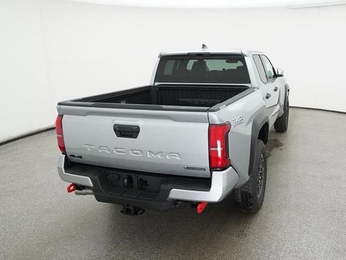 Certified 2025 Toyota Tacoma TRD Off-Road image 8