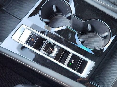 New 2024 Volkswagen Atlas SE image 15