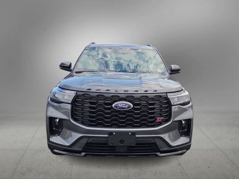 Used 2025 Ford Explorer ST w/ Sun And Sound Package AWD/4WD image 3