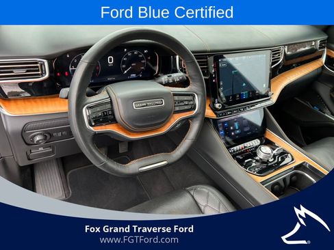 Used 2024 Jeep Grand Wagoneer L Series III AWD/4WD image 17