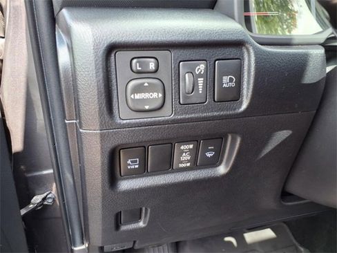 Used 2022 Toyota 4Runner Limited image 17