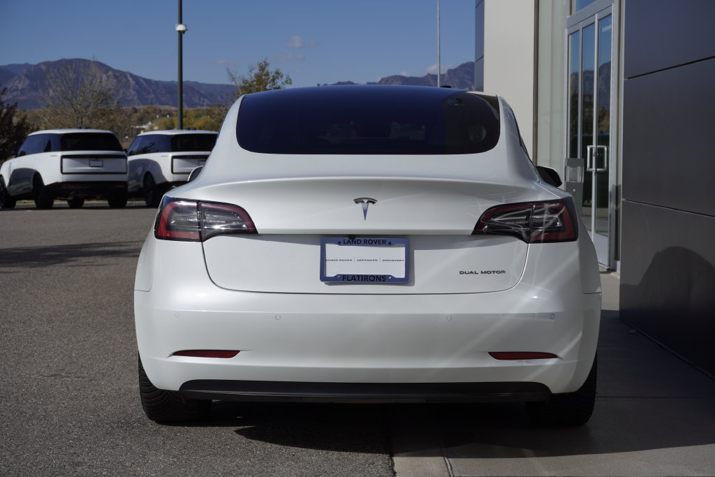 Used 2022 Tesla Model 3 Long Range AWD/4WD image 6