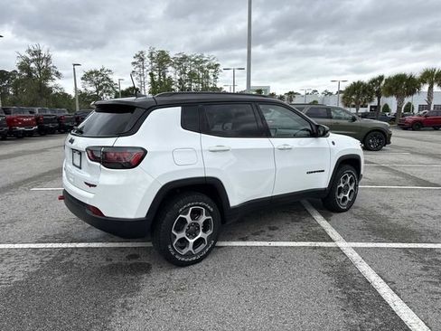 Used 2022 Jeep Compass Trailhawk w/ Trailhawk Elite Group image 3