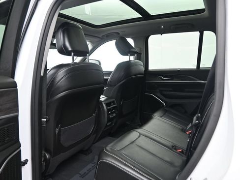 Used 2022 Jeep Grand Cherokee Limited 4xe w/ Luxury Tech Group II AWD/4WD image 24
