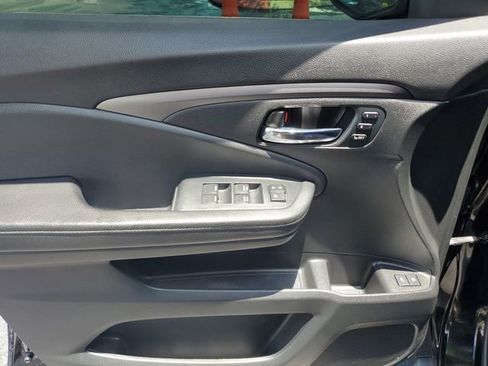 Used 2022 Honda Pilot Special Edition image 16