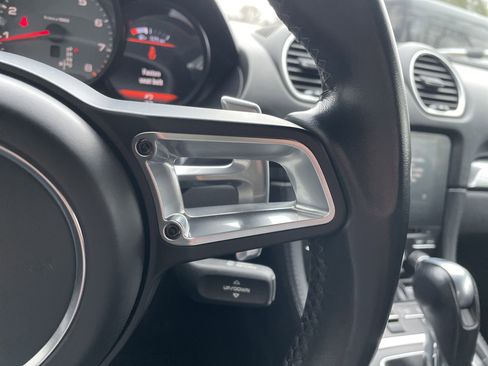 Used 2017 Porsche 718 Boxster S image 39