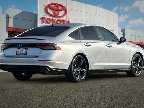 Used 2024 Honda Accord Sport image 3