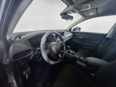Used 2025 Honda HR-V LX image 17