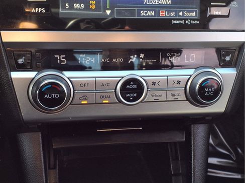 Used 2017 Subaru Legacy 2.5i Premium image 18