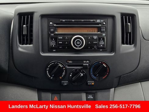 Used 2017 Nissan NV200 SV FWD image 19