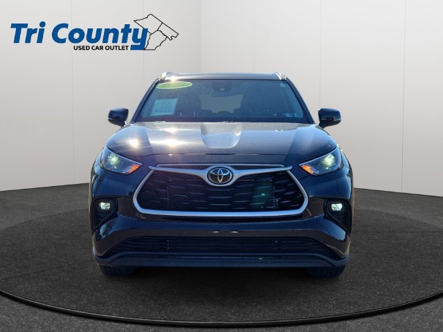 Certified 2026 Toyota Highlander XLE AWD/4WD image 2