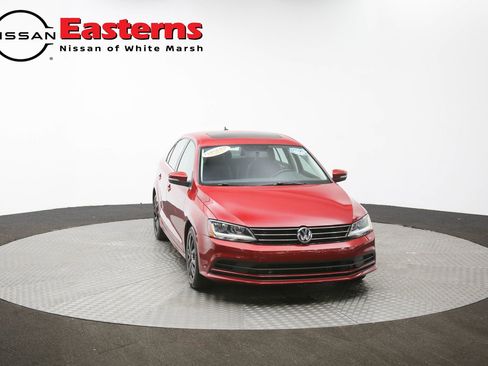 Used 2017 Volkswagen Jetta SE image 90
