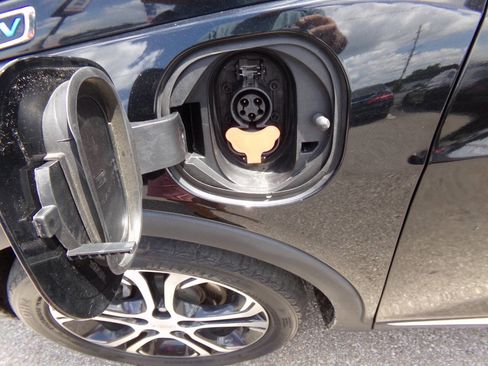 Used 2020 Chevrolet Bolt Premier image 38