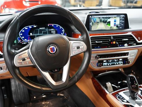 Used 2022 BMW ALPINA B7 xDrive w/ Luxury Rear Seating Package AWD/4WD image 29