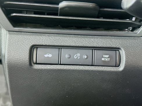 Used 2024 Nissan Altima 2.5 SV image 17