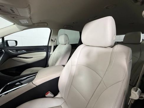 Used 2024 Buick Enclave Essence w/ Technology Package AWD/4WD image 5