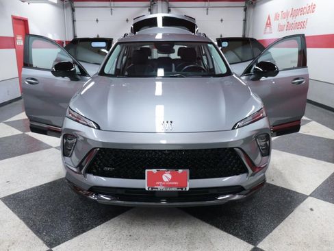 Used 2025 Buick Envision Sport Touring image 23