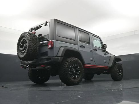 Used 2015 Jeep Wrangler Unlimited Rubicon AWD/4WD image 24