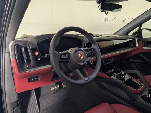 New 2026 Porsche Cayenne S AWD/4WD image 4