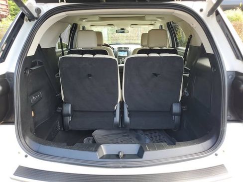 Used 2018 Ford Explorer Platinum AWD/4WD image 8