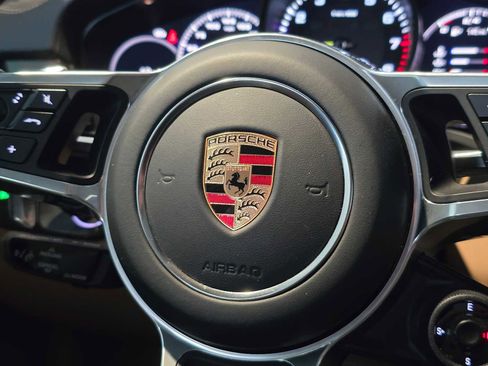 Used 2023 Porsche Cayenne Platinum Edition AWD/4WD image 32