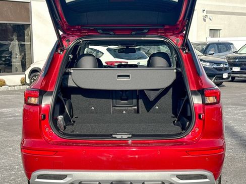 New 2025 Mitsubishi Outlander SEL image 13