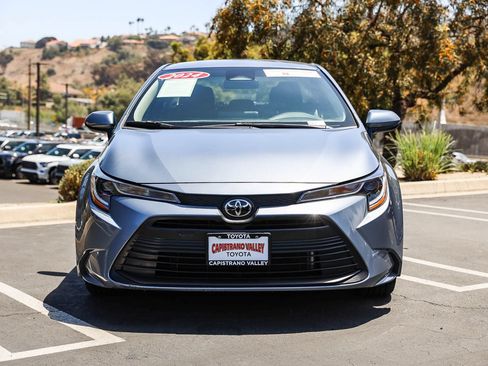 Used 2024 Toyota Corolla LE FWD image 2