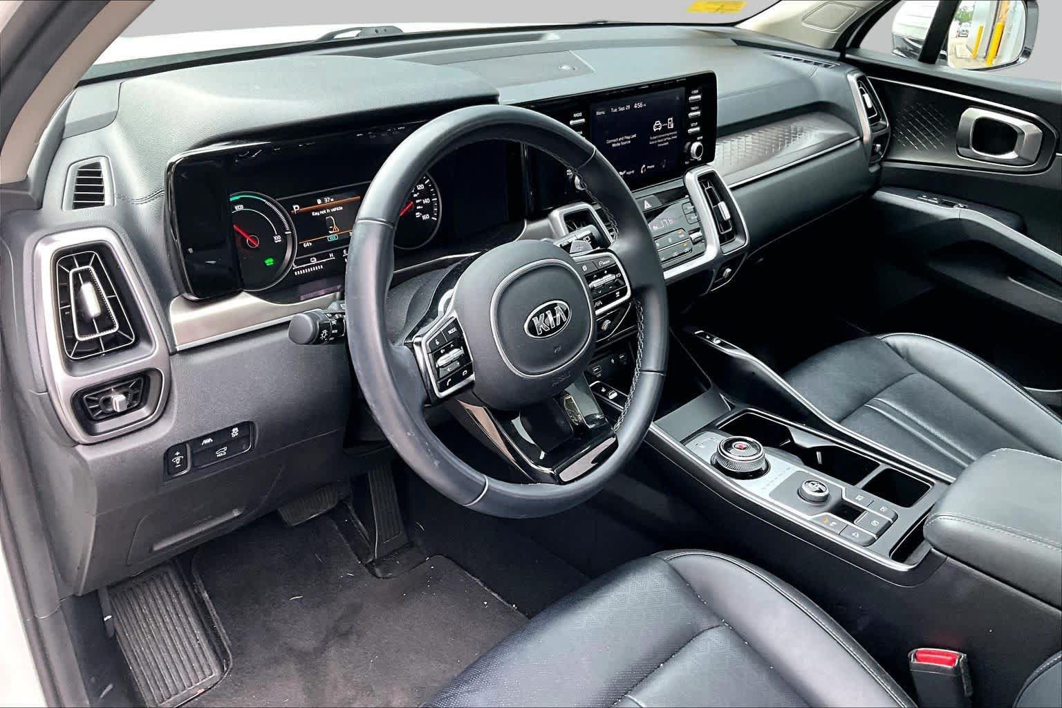 Used 2021 Kia Sorento EX FWD image 17