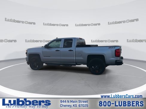 Used 2017 Chevrolet Silverado 1500 LT w/ Redline Edition image 6