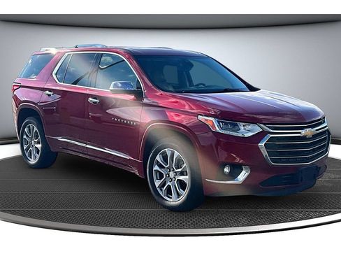 Used 2019 Chevrolet Traverse Premier AWD/4WD image 2