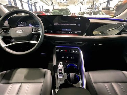 Certified 2025 Audi Q5 Premium w/ Convenience Package AWD/4WD image 15