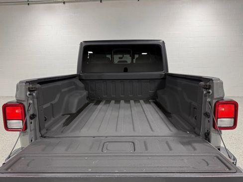 Used 2021 Jeep Gladiator Overland w/ Popular Equipment Package image 65