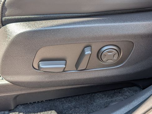 Certified 2026 Kia Carnival FWD image 20