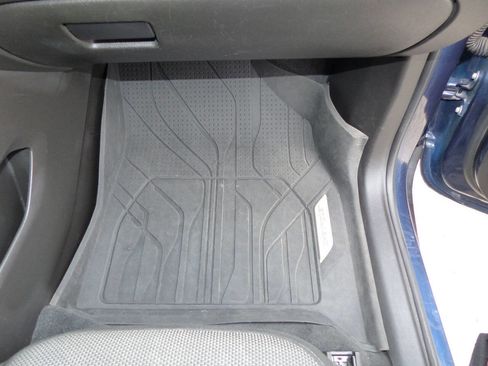 Used 2022 Chevrolet Traverse LT FWD image 46