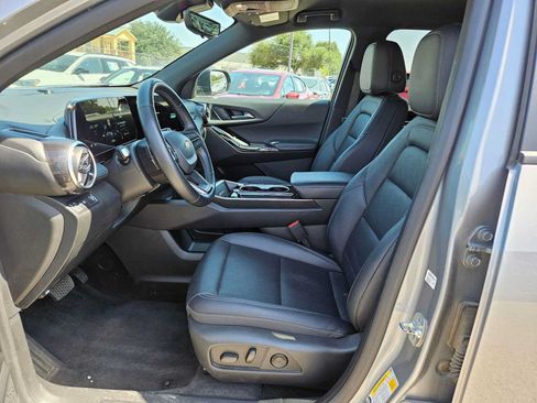 Used 2025 Chevrolet Equinox LT w/ Convenience Package II FWD image 15