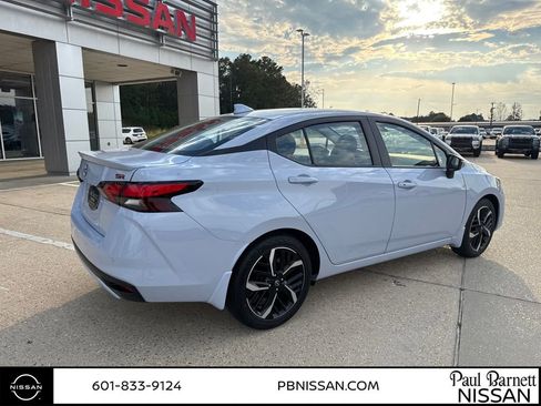 New 2025 Nissan Versa SR w/ Trunk Package image 14