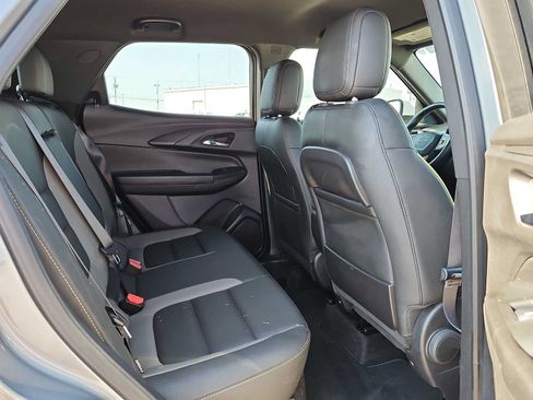 Used 2025 Chevrolet TrailBlazer ACTIV w/ Convenience Package FWD image 17