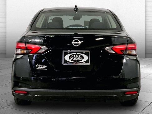 Used 2025 Nissan Versa SV w/ Trunk Package FWD image 3