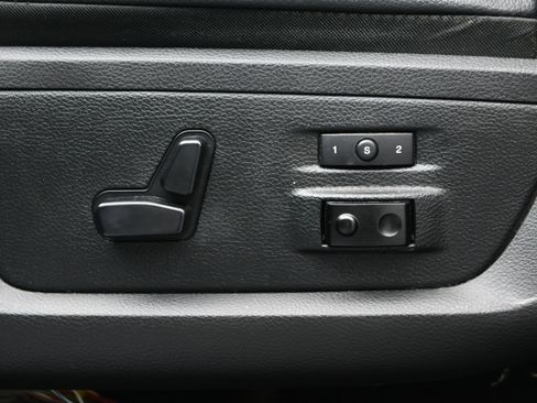 Used 2018 RAM 2500 Laramie w/ Sport Appearance Group image 10