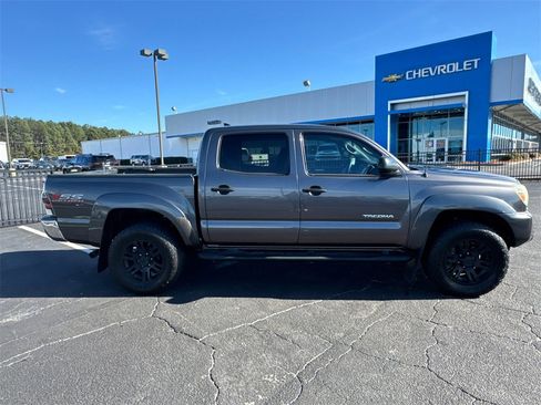 Used 2015 Toyota Tacoma PreRunner image 5