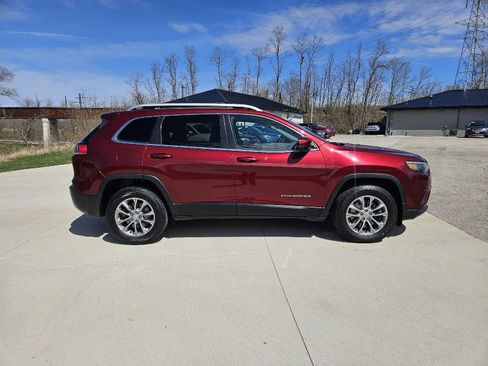 Used 2019 Jeep Cherokee Latitude Plus w/ Comfort/Convenience Group image 5