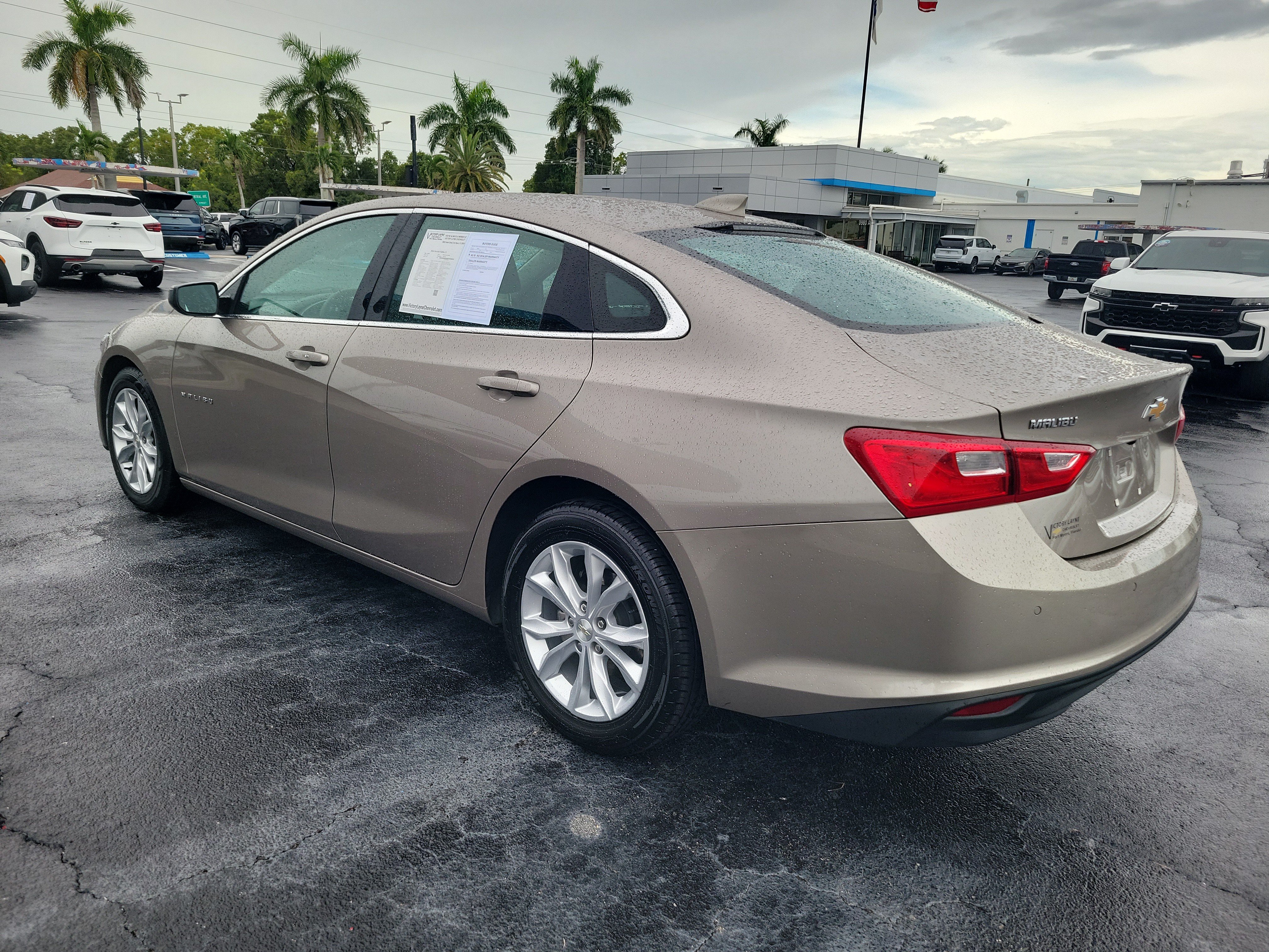 Used 2024 Chevrolet Malibu LT FWD image 3