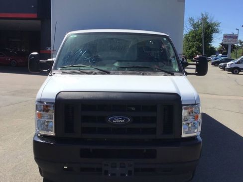 Used 2024 Ford E-350 and Econoline 350 Super Duty w/ Power Windows & Locks Group RWD image 2